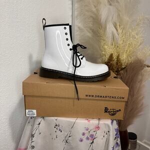 Dr. Martens Patent Lamper White Combat Boots Size 7 Womens